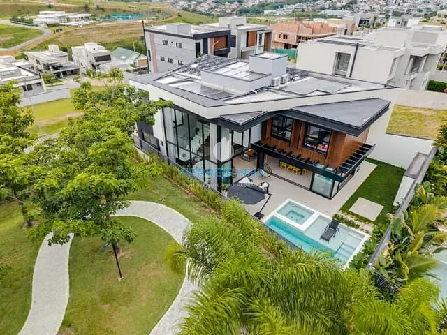 Casa com 535m² 5 quartos e 6 banheiros, à venda, no bairro Condomínio Residencial Alphaville em São José dos Campos