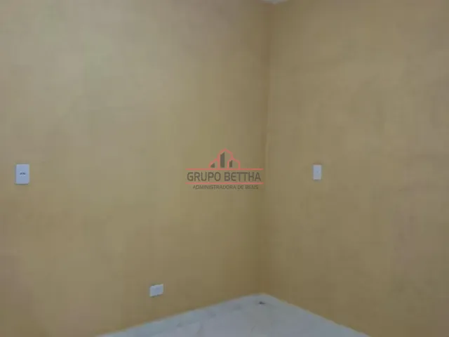 Casa com 129m² 2 quartos e 1 banheiro, para alugar, no bairro Jardim Maria Helena em Barueri
