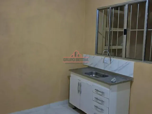 Casa com 129m² 2 quartos e 1 banheiro, para alugar, no bairro Jardim Maria Helena em Barueri