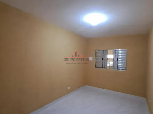 Casa com 129m² 2 quartos e 1 banheiro, para alugar, no bairro Jardim Maria Helena em Barueri