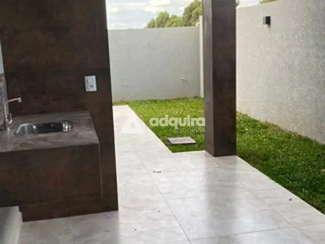 Casa com 234m² 3 quartos e 2 banheiros, à venda, no bairro Cará-cará em Ponta Grossa
