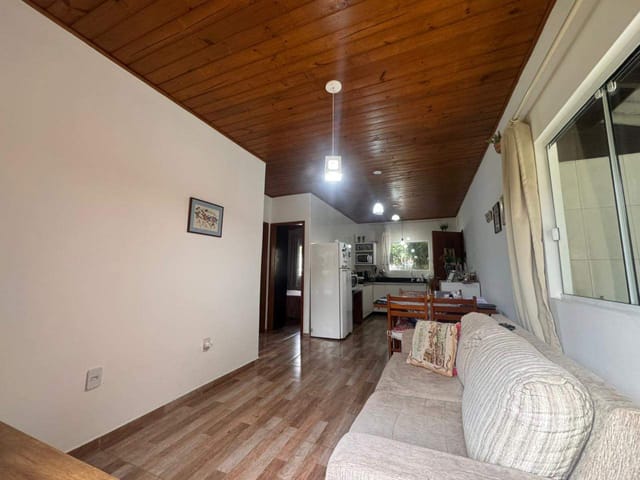 Casa 2 quartos e 2 banheiros, à venda, no bairro Vargem do Bom Jesus em Florianópolis