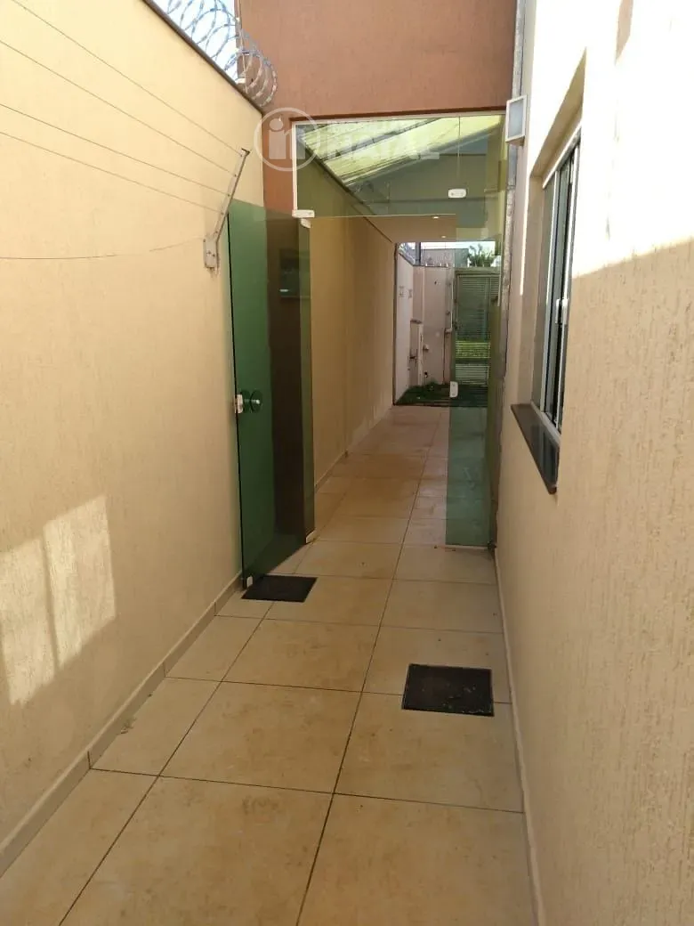 Casa, 4 quartos, 250 m² - Foto 4