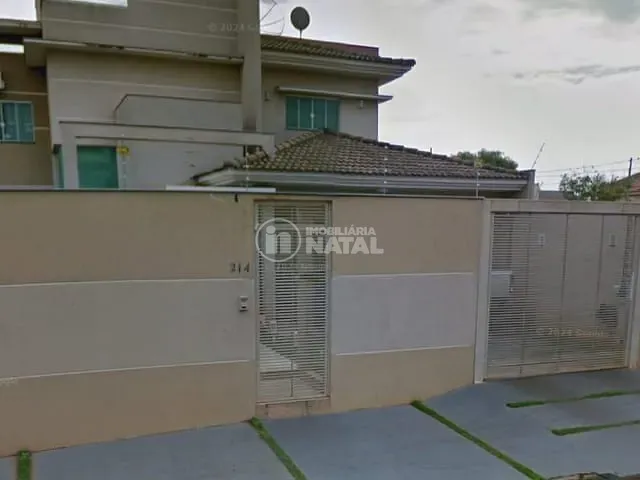 Casa com 300m² 4 quartos e 4 banheiros, para alugar, no bairro Aragarça em Londrina