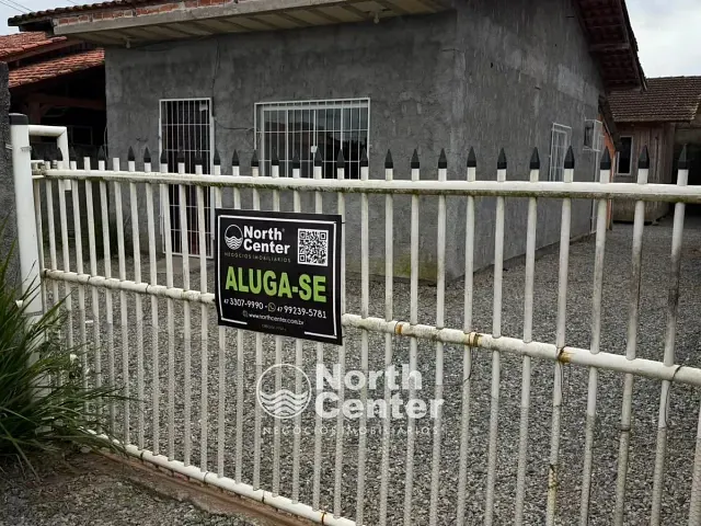 Casa 2 quartos e 1 banheiro, para alugar, no bairro Volta Redonda em Araquari