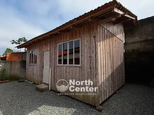Casa 2 quartos e 1 banheiro, para alugar, no bairro Volta Redonda em Araquari