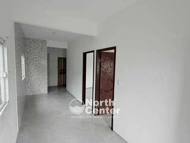 Casa 2 quartos e 1 banheiro, para alugar, no bairro Volta Redonda em Araquari