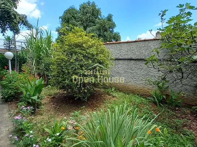 Casa com 525m² 3 quartos e 2 banheiros, à venda, no bairro Centro (Califórnia da Barra) em Barra do Piraí