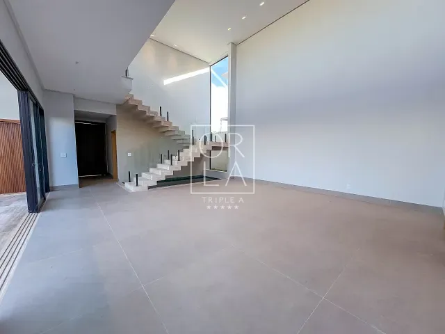Casa com 560m² 5 quartos e 8 banheiros, à venda, no bairro Jardins Itália em Goiânia