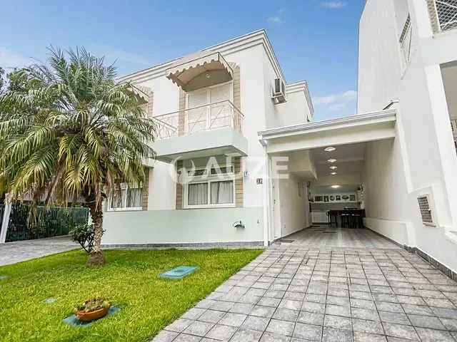 Casa com 220m² 4 quartos e 3 banheiros, à venda, no bairro Vista Alegre em Curitiba