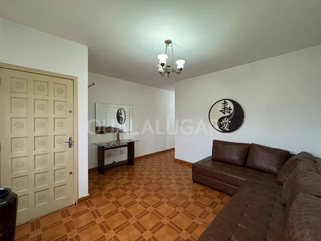 Casa 3 quartos e 2 banheiros, para alugar, no bairro Oficinas em Tubarão