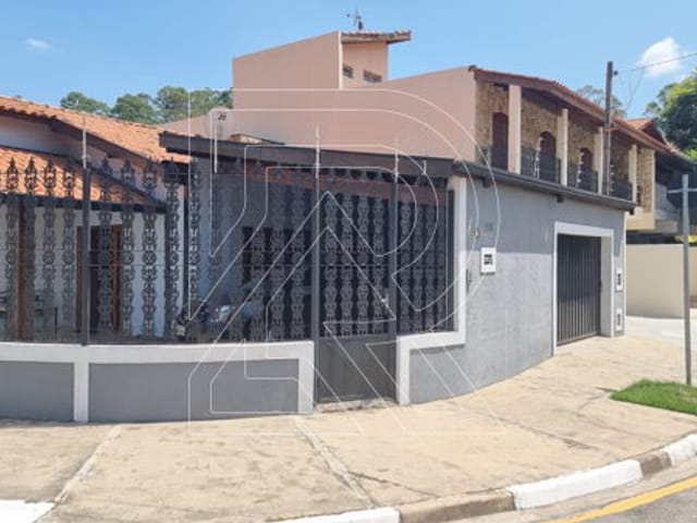 Casa com 200m² 3 quartos e 2 banheiros, à venda, no bairro Jardim Niero em Louveira