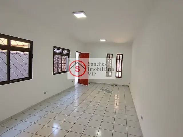 Casa 3 quartos e 3 banheiros, para alugar, no bairro Quinta da Paineira em São Paulo