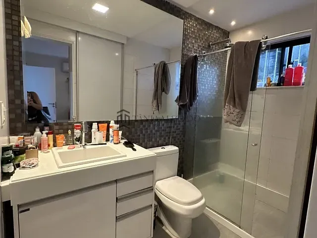 Casa com 400m² 5 quartos e 6 banheiros, à venda, no bairro Poço em Recife