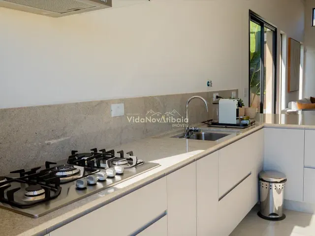 Casa com 288m² 3 quartos e 2 banheiros, à venda, no bairro Condomínio Parque das Garças I em Atibaia