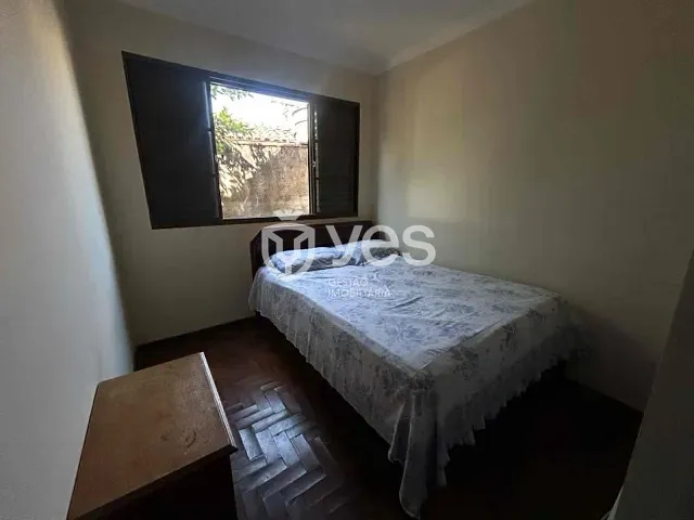 Casa com 380m² 5 quartos e 4 banheiros, à venda, no bairro Centro em Araxá