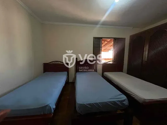 Casa com 380m² 5 quartos e 4 banheiros, à venda, no bairro Centro em Araxá