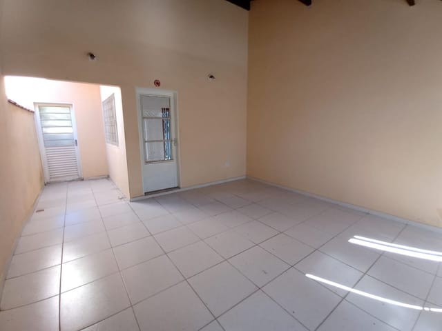 Casa com 125m² 2 quartos e 2 banheiros, para alugar, no bairro Jardim do Trevo em São João da Boa Vista