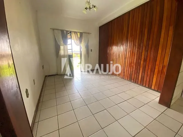 Casa com 1644m² 3 quartos e 3 banheiros, à venda, no bairro Espinheiros em Itajaí