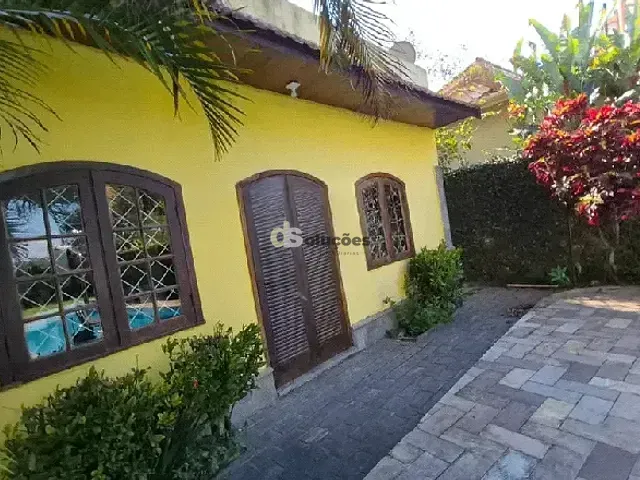 Casa com 1000m² 3 quartos e 4 banheiros, à venda, no bairro Vila Albertina em São Paulo