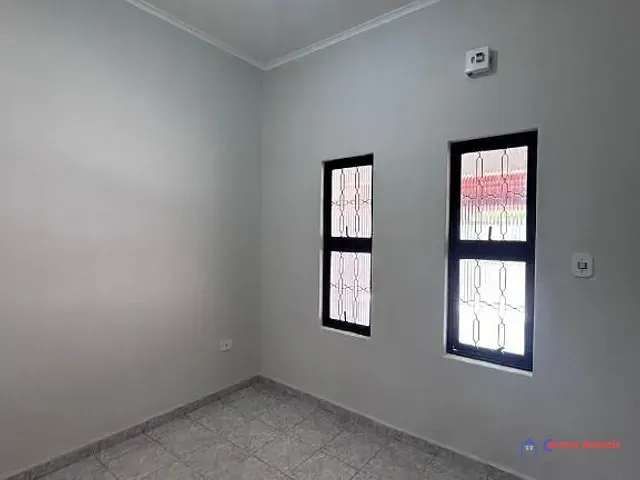 Casa à venda, no bairro Santos Dumont em Três Lagoas