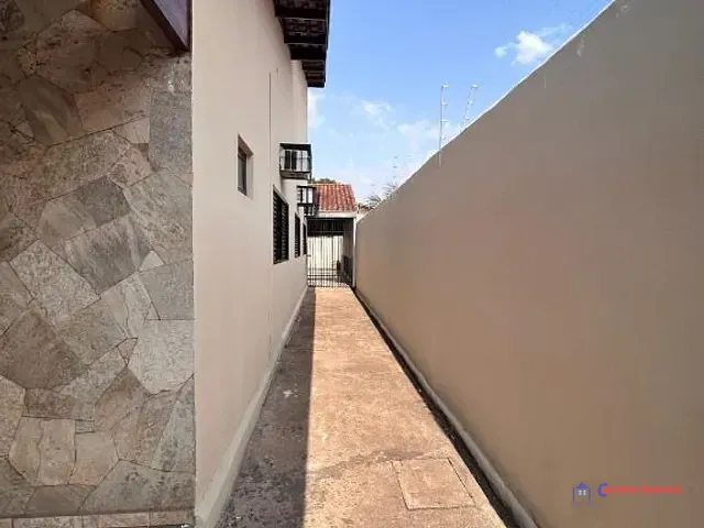 Casa à venda, no bairro Santos Dumont em Três Lagoas