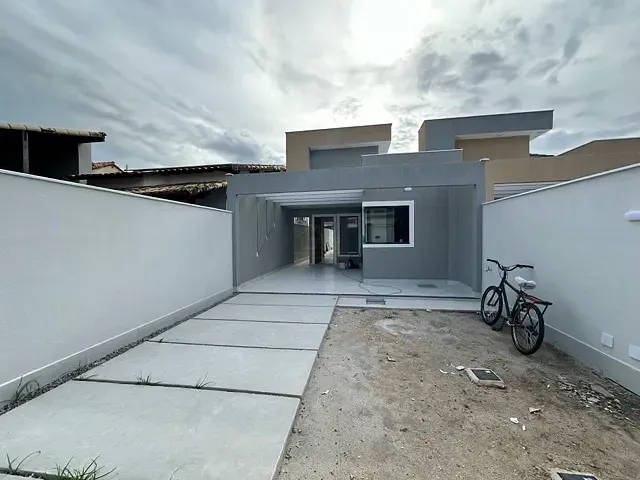 Casa com 240m² 2 quartos e 3 banheiros, à venda, no bairro Jardim Atlântico Central (Itaipuaçu) em Maricá