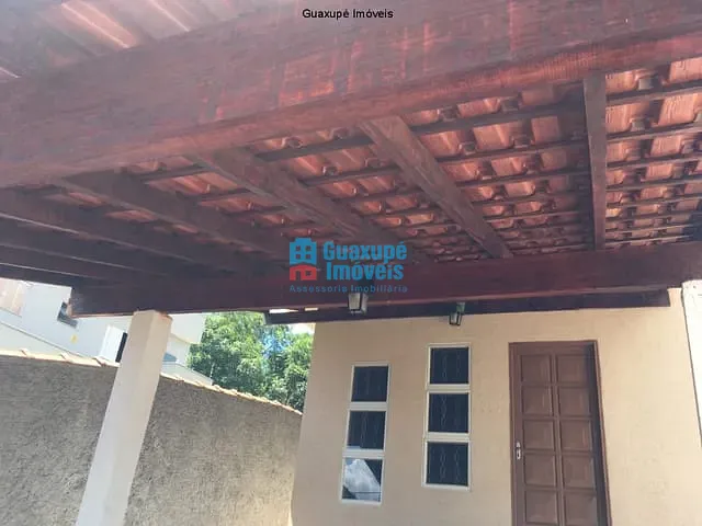 Casa com 317m², à venda, no bairro JARDIM AROEIRA em GUAXUPÉ