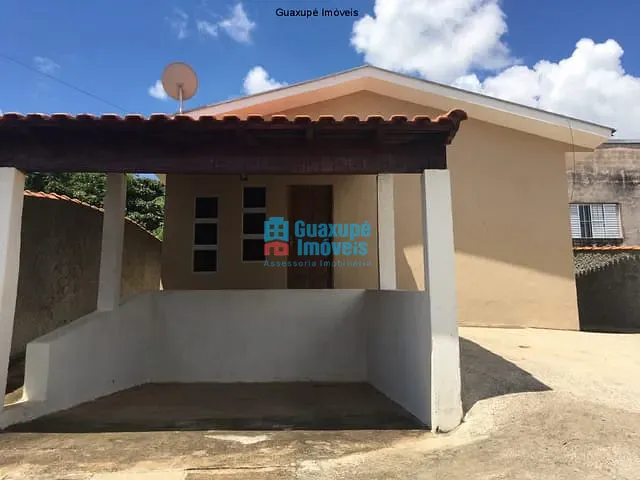 Casa com 317m², à venda, no bairro JARDIM AROEIRA em GUAXUPÉ