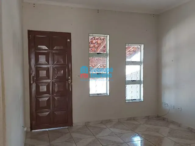 Casa com 317m², à venda, no bairro JARDIM AROEIRA em GUAXUPÉ