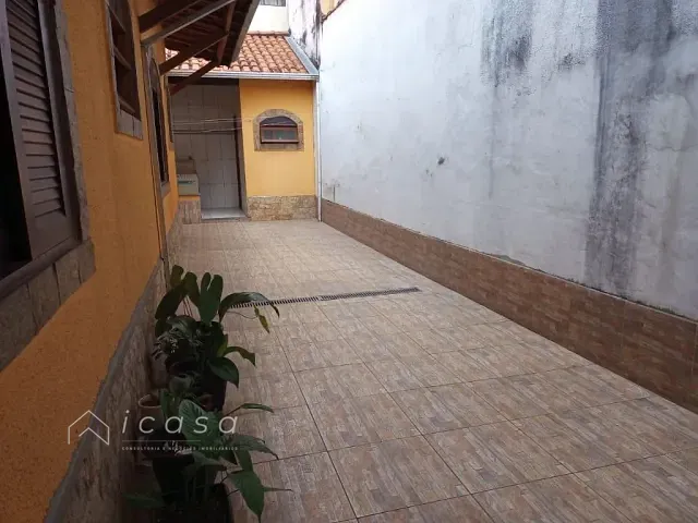 Casa com 250m² 2 quartos e 3 banheiros, à venda, no bairro Vila Resende em Caçapava