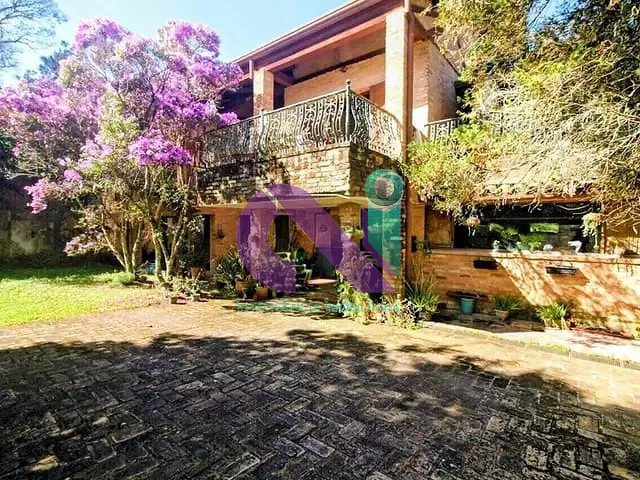 Casa com 1000m² 3 quartos e 4 banheiros, à venda, no bairro Granja Viana II em Cotia