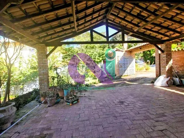 Casa com 1000m² 3 quartos e 4 banheiros, à venda, no bairro Granja Viana II em Cotia