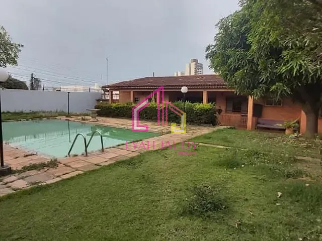 Casa com 1180m² 5 quartos e 4 banheiros, à venda, no bairro Jardim Shangri-La em Cuiabá