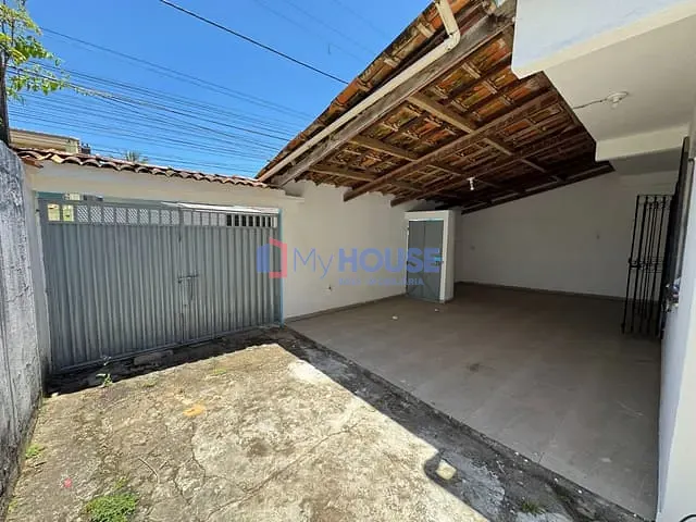 Casa com 250m² 3 quartos e 2 banheiros, à venda, no bairro Ilhéus II em Ilhéus