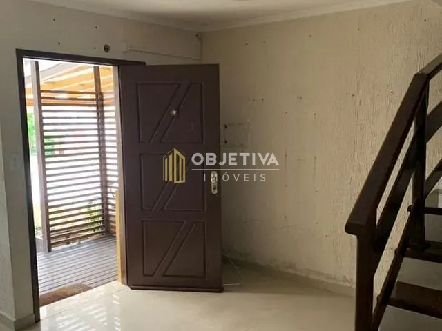 Casa com 72m² 4 quartos e 1 banheiro, à venda, no bairro Hípica em Porto Alegre