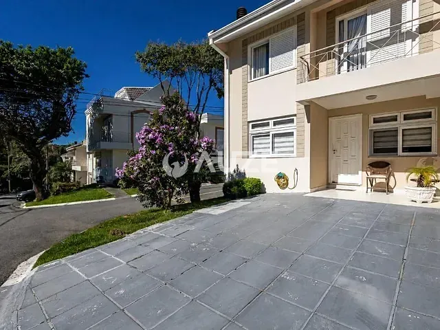 Casa com 113m² 3 quartos e 3 banheiros, à venda, no bairro Vista Alegre em Curitiba