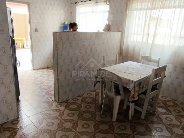 Casa com 306m² 2 quartos e 1 banheiro, à venda, no bairro Santa Ângela em Poços de Caldas