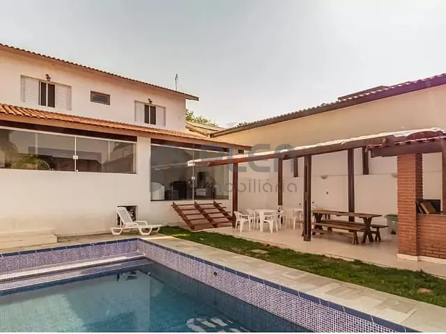 Casa com 460m² 4 quartos e 5 banheiros, à venda, no bairro Alphaville em Santana de Parnaíba