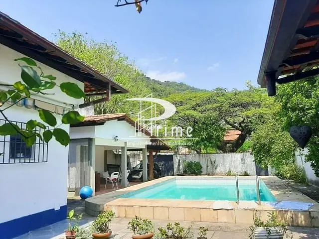 Casa com 540m² 3 quartos e 5 banheiros, à venda, no bairro São Francisco em Niterói