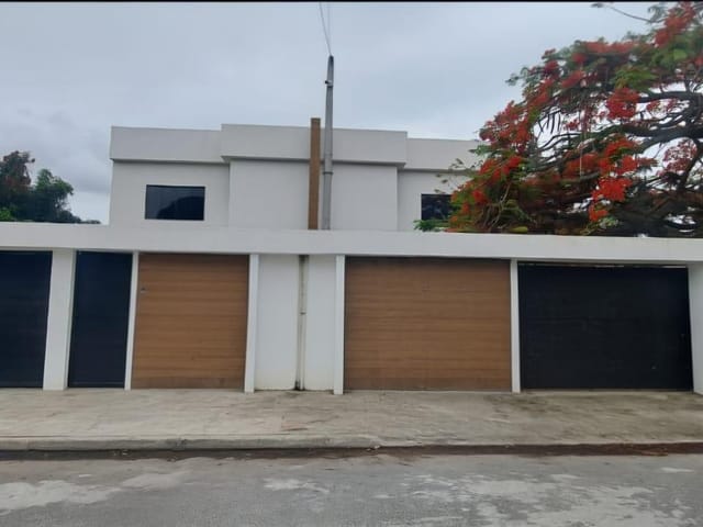 Casa 3 quartos e 1 banheiro, à venda, no bairro Costazul em Rio das Ostras