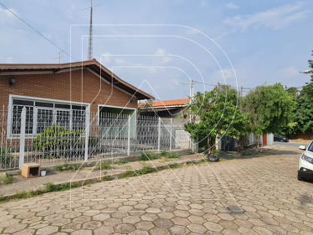 Casa com 284m² 2 quartos e 1 banheiro, à venda, no bairro Centro em Vinhedo