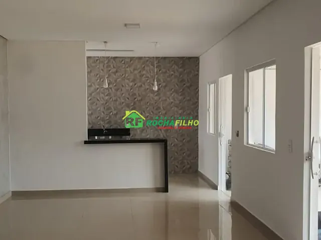 Casa com 300m² 3 quartos e 1 banheiro, à venda, no bairro Novo Uruguai em Teresina