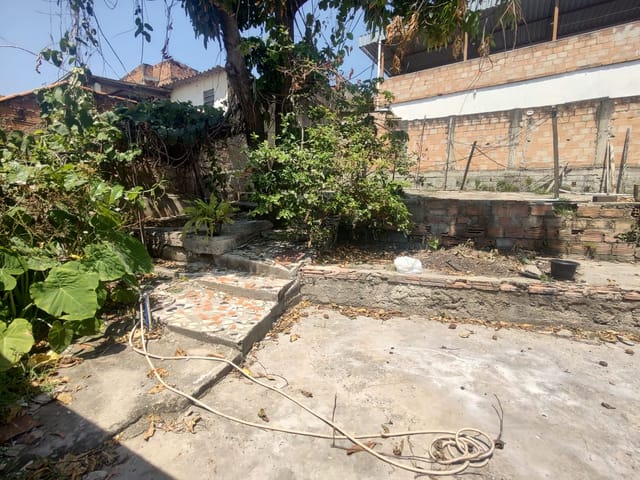 Casa 5 quartos e 2 banheiros, à venda, no bairro Pirajá em Belo Horizonte
