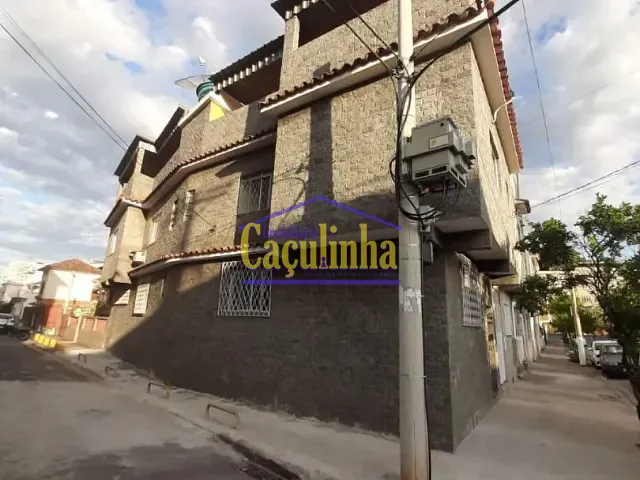 Casa com 76m² 3 quartos e 2 banheiros, à venda, no bairro Centro em Barra do Piraí
