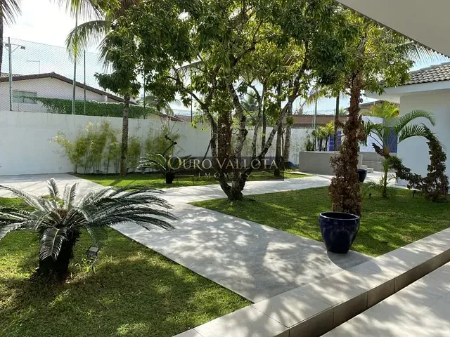Casa com 1050m² 6 quartos e 3 banheiros, à venda, no bairro Acapulco em Guarujá