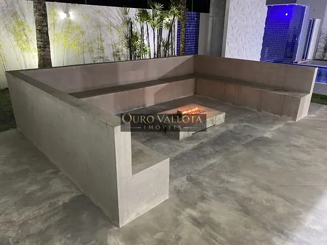 Casa com 1050m² 6 quartos e 3 banheiros, à venda, no bairro Acapulco em Guarujá