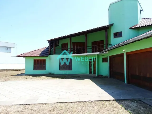 Casa 3 quartos e 5 banheiros, à venda, no bairro São José em São Leopoldo