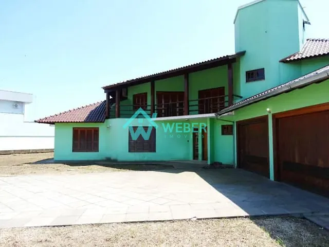 Casa 3 quartos e 5 banheiros, à venda, no bairro São José em São Leopoldo