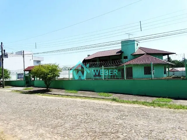 Casa 3 quartos e 5 banheiros, à venda, no bairro São José em São Leopoldo